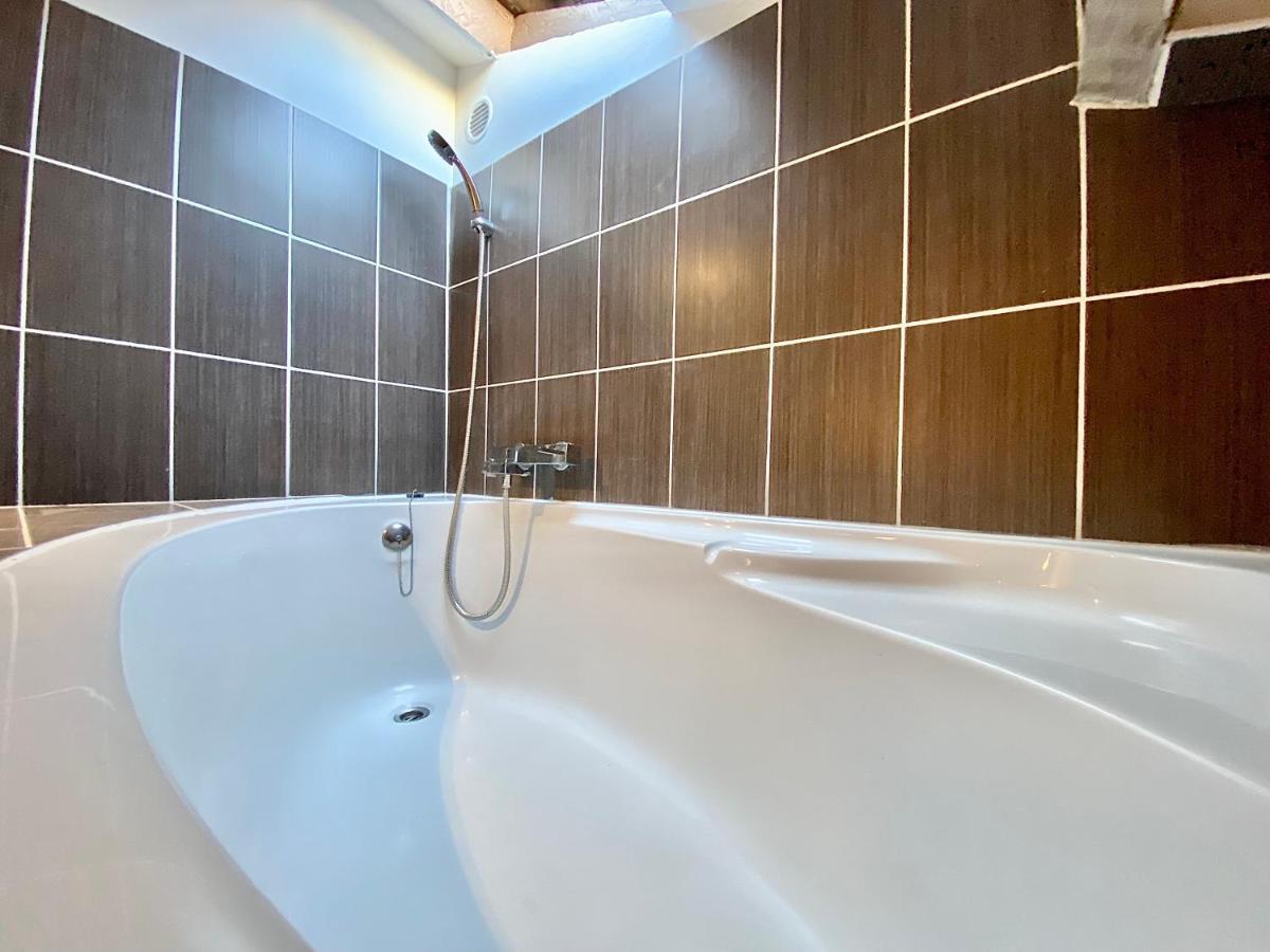 Lovely & Cozy Duplex Heart Of Nice With Bathtub! Екстер'єр фото